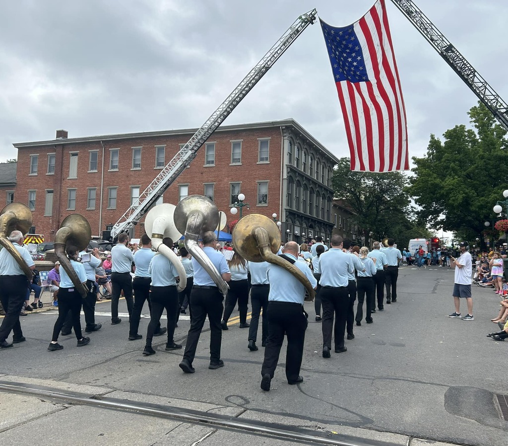 Lewisburg parade